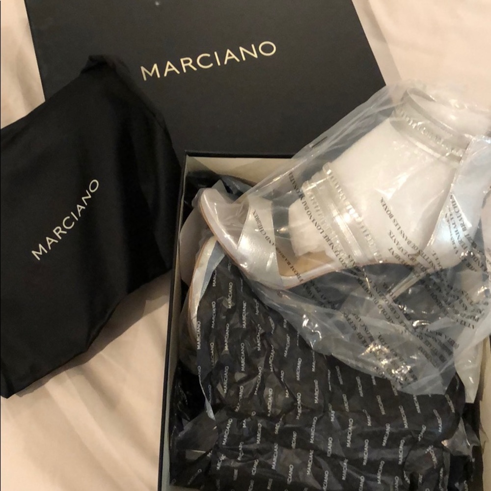Never worn metallic Marciano heels